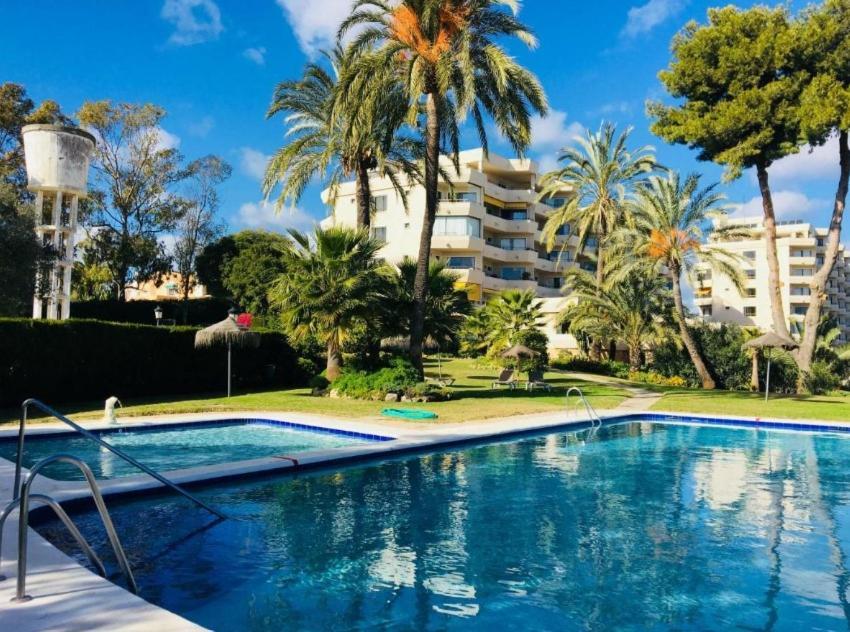 Habitacion Deluxe Con Bano Privado En Atalaya Apartagolf, Estepona Exterior photo