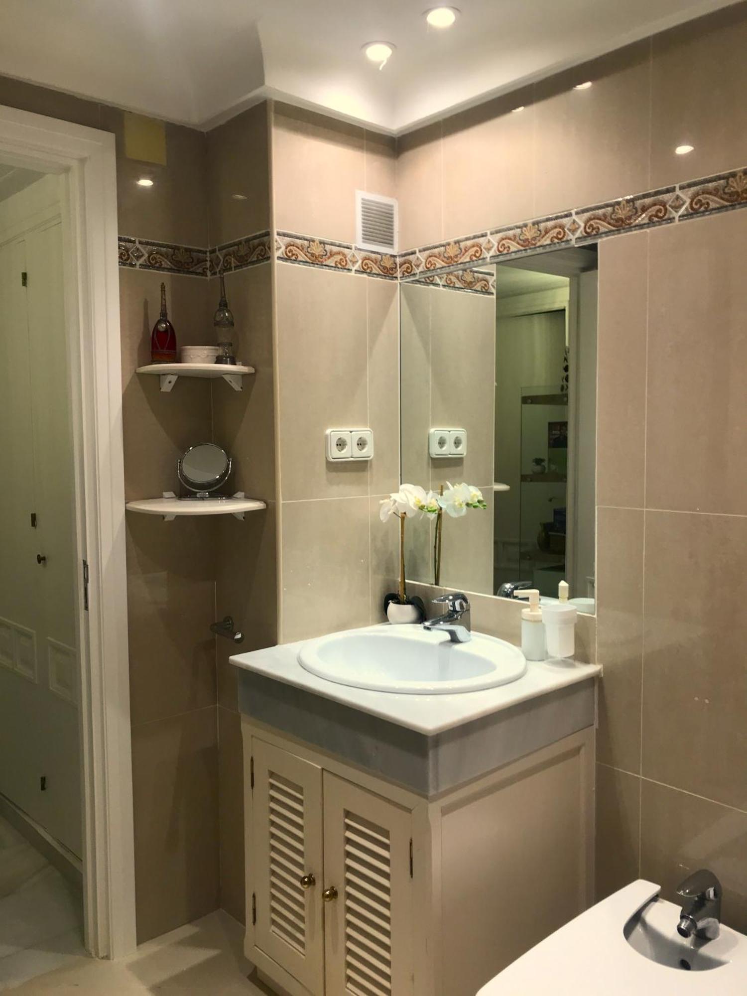 Habitacion Deluxe Con Bano Privado En Atalaya Apartagolf, Estepona Exterior photo