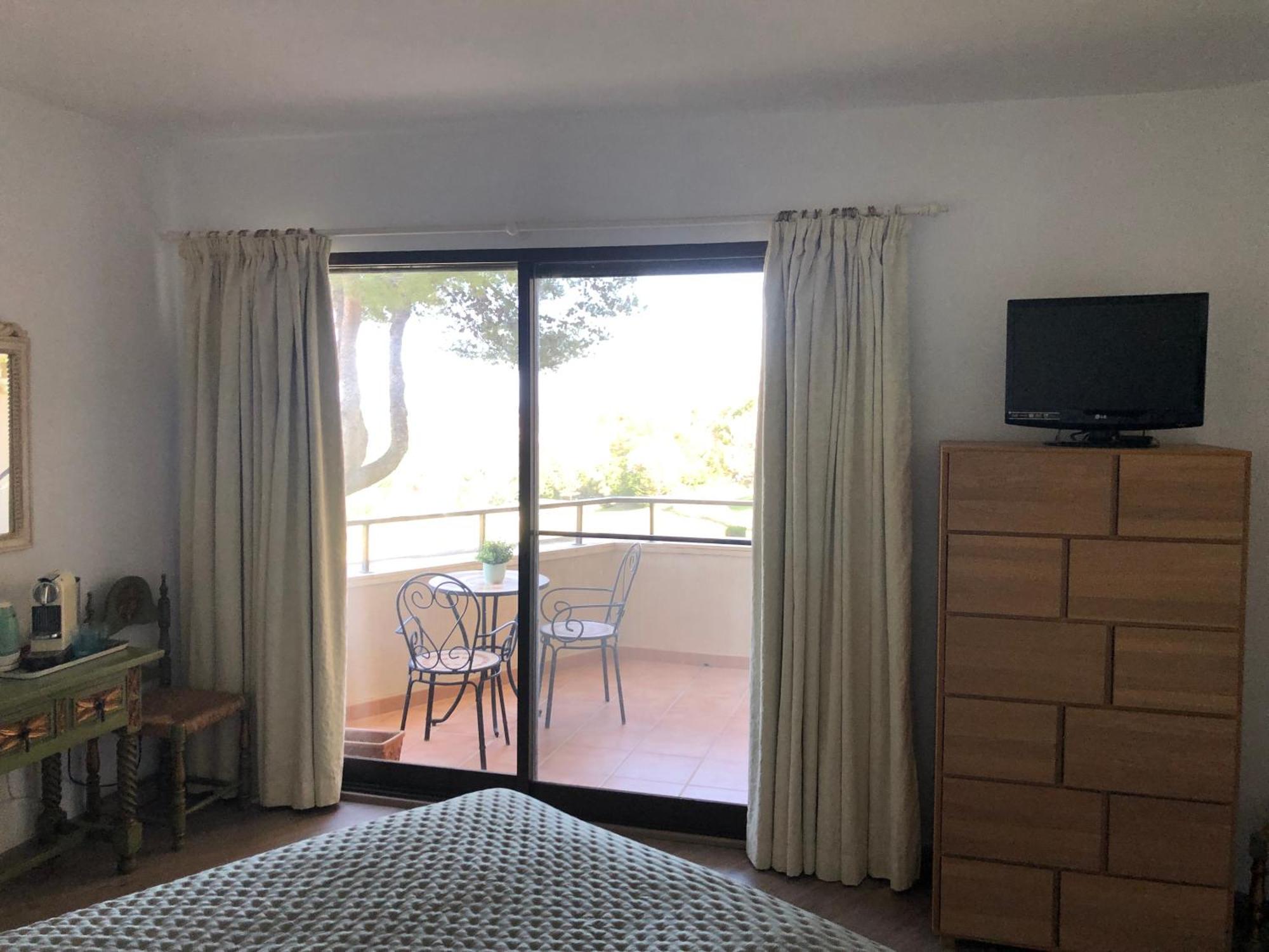 Habitacion Deluxe Con Bano Privado En Atalaya Apartagolf, Estepona Exterior photo